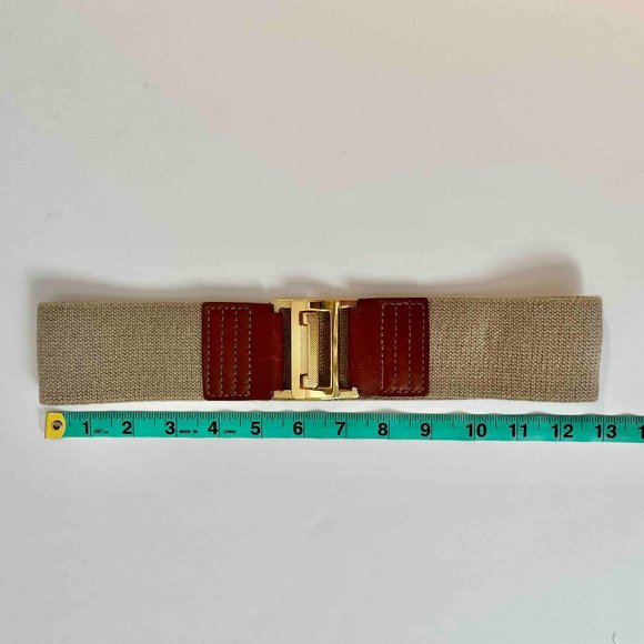 Tan Elastic Stretch Belt w/ Golden Clasp (Size S) - Picture 4 of 4